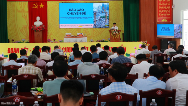 Tháo gỡ khó khăn trong công tác quản lý xây dựng cho 32 xã
