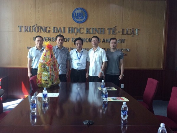 Tòa án nhân dân tỉnh Đắk Lắk thăm, chúc tết trường đại học Kinh tế luật – Đại học Quốc gia thành phố Hồ Chí Minh