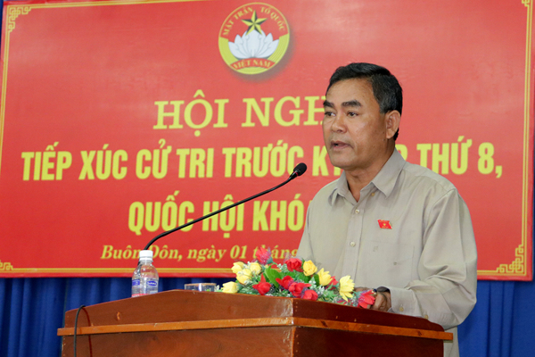 Đoàn Đại biểu Quốc hội tỉnh Đắk Lắk tiếp xúc cử tri tại huyện Buôn Đôn.