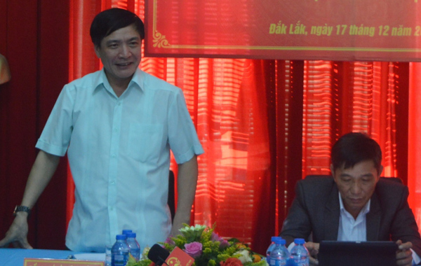 Đoàn công tác của Thường trực Tỉnh ủy do đồng chí Bùi Văn Cường - Ủy viên Trung ương Đảng, Bí thư Tỉnh ủy làm trưởng đoàn làm việc với Sở Xây dựng