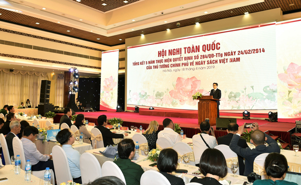 Đọc và sách là điều vô cùng quan trọng để đất nước, dân tộc đi lên