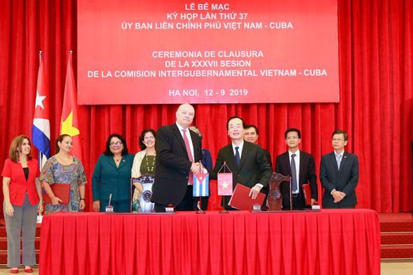Kỳ họp lần thứ 37 Ủy ban Liên Chính phủ Việt Nam - Cuba thành công tốt đẹp 