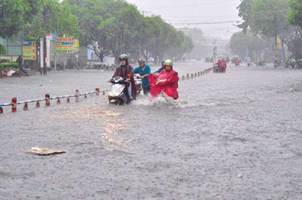 Cảnh báo mưa lớn ở Nam Tây Nguyên và Nam Bộ