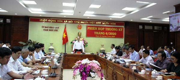 Phiên họp thường kỳ tháng 6/2020: Thực hiện hiệu quả mục tiêu kép “Vừa phòng, chống dịch Covid -19, vừa khôi phục các hoạt động kinh tế - xã hội”