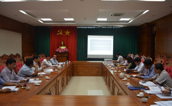 UBND tỉnh tổ chức cuộc họp xem xét phương án giải phóng mặt bằng, tái định cư khu dân cư thuộc quy hoạch Trung tâm Văn hóa tỉnh (đường Hùng Vương – Đinh Tiên Hoàng). 