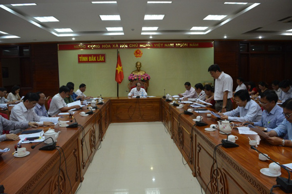 UBND tỉnh tổ chức cuộc họp Ủy viên UBND tỉnh để thông qua các nội dung trình Kỳ họp thứ Tư, HĐND tỉnh khóa IX