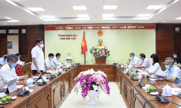 Thứ trưởng Bộ Y tế làm việc với tỉnh Đắk Lắk về công tác phòng chống dịch COVID-19