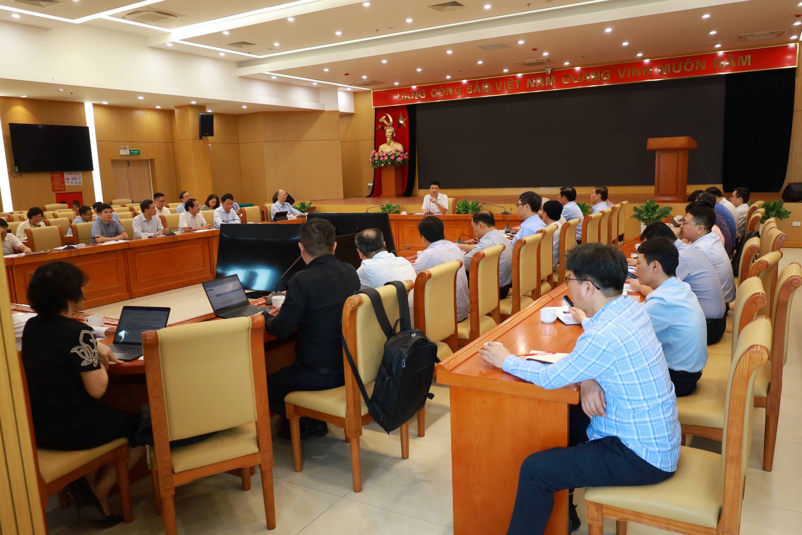 delegates attending the meeting.jpg